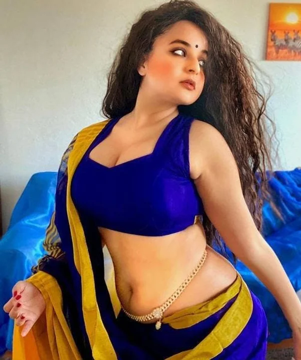 Call Girls In Delhi Lajpat Nagar↠8448429160✔️